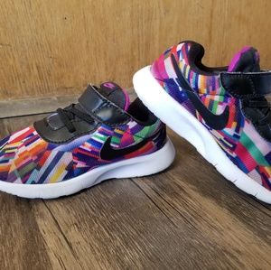 Girls Nike Size 7C